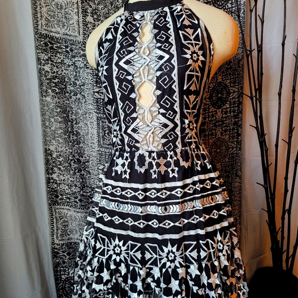 JEN'S PIRATE BOOTY...STUNNING DRESS - Picture 5 of 10